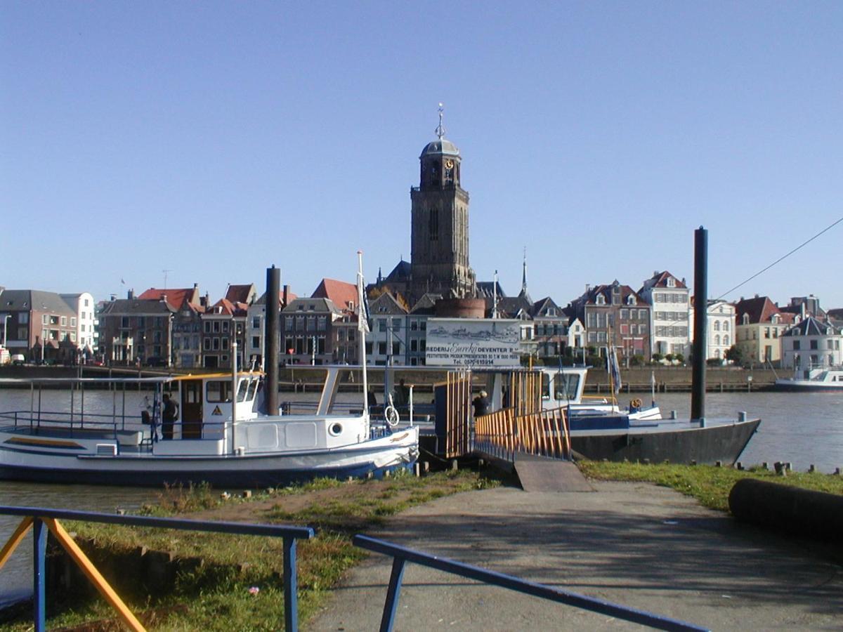 דוונטר Hanzestadslogement De Leeuw, In Het Centrum, Met Een Binnenplaats, Kamers Met Badkamer En Toilet En Een Keukentje מראה חיצוני תמונה